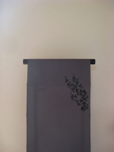 画像2: 塩瀬絽濃墨色地名古屋帯＊月に虫籠（未仕立て） (2)