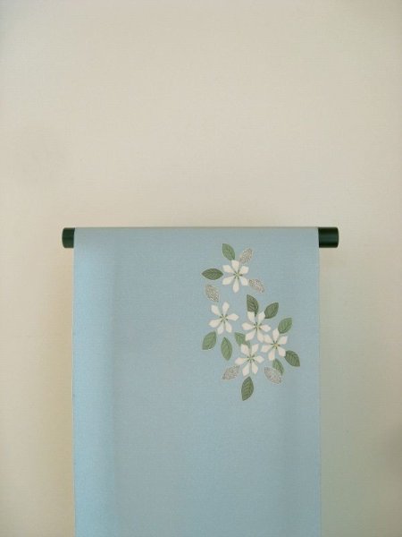 画像2: 新古濱ひげ紬空色地名古屋帯＊ヤモリと梔子（未仕立） (2)