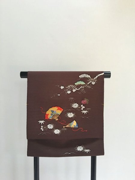 画像3: 五泉塩瀬絽濃茶色地刺繍入り名古屋帯＊班女（未仕立） (3)