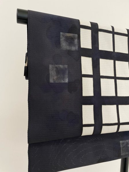 画像5: 新古絽藍黒地名古屋帯＊翁格子（未仕立） (5)