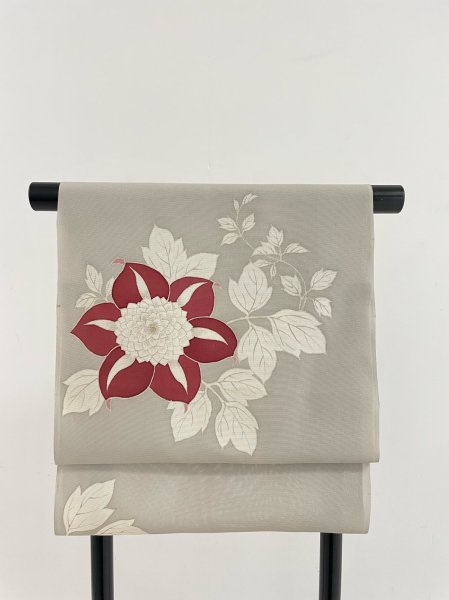 画像1: 新古駒絽グレーベージュ地名古屋帯＊クレマチス（未仕立） (1)